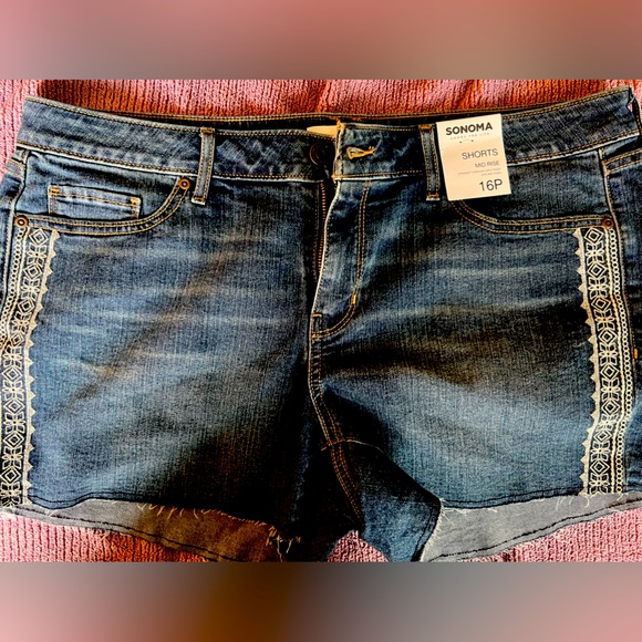 Sonoma Pants - Sonoma brand midrise size 16 petite shorts